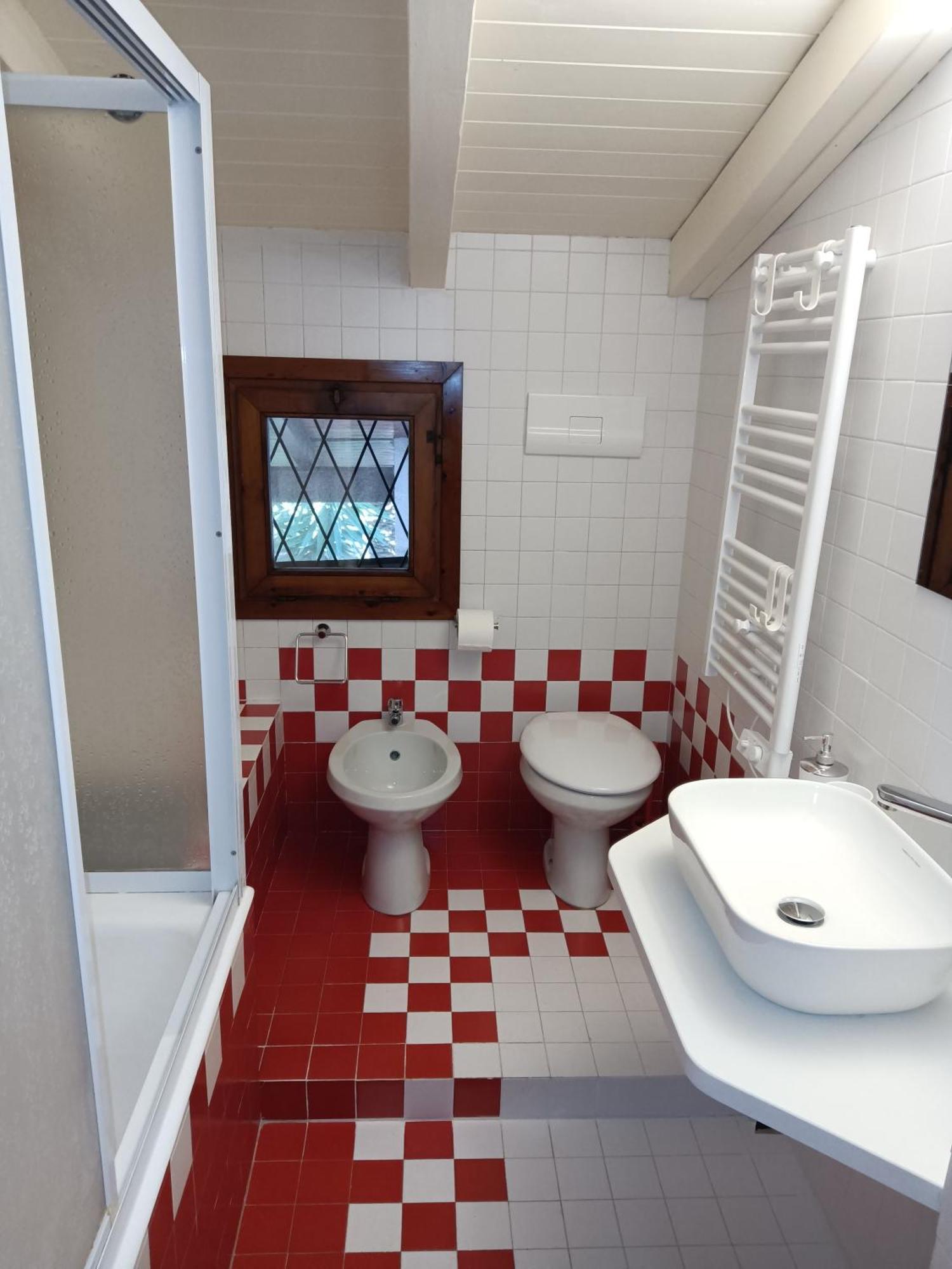 Oasi Holiday Home Toscolano Maderno Room photo