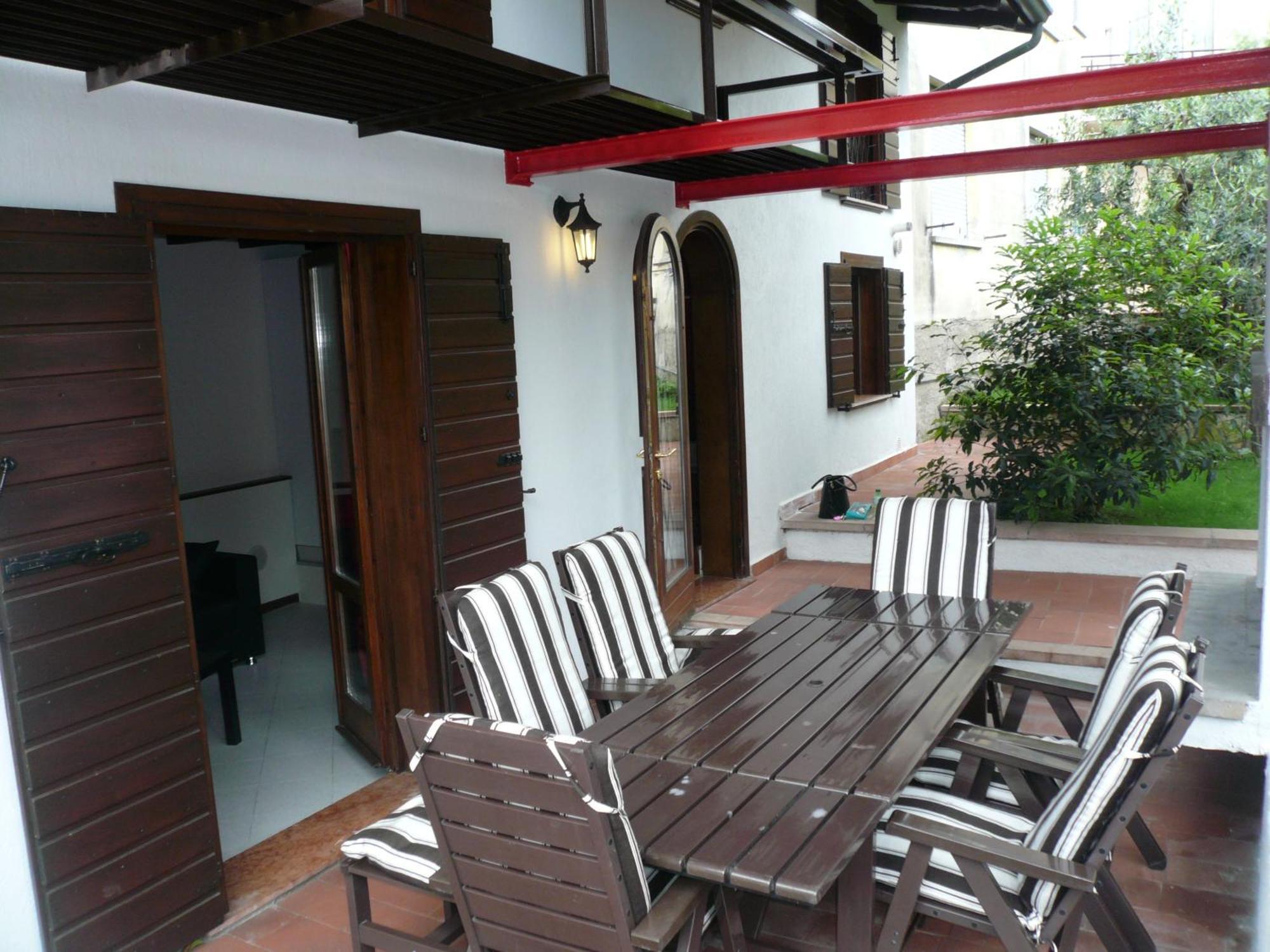 Oasi Holiday Home Toscolano Maderno Room photo
