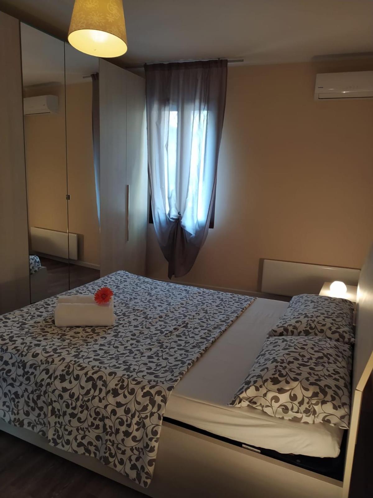 Oasi Holiday Home Toscolano Maderno Room photo