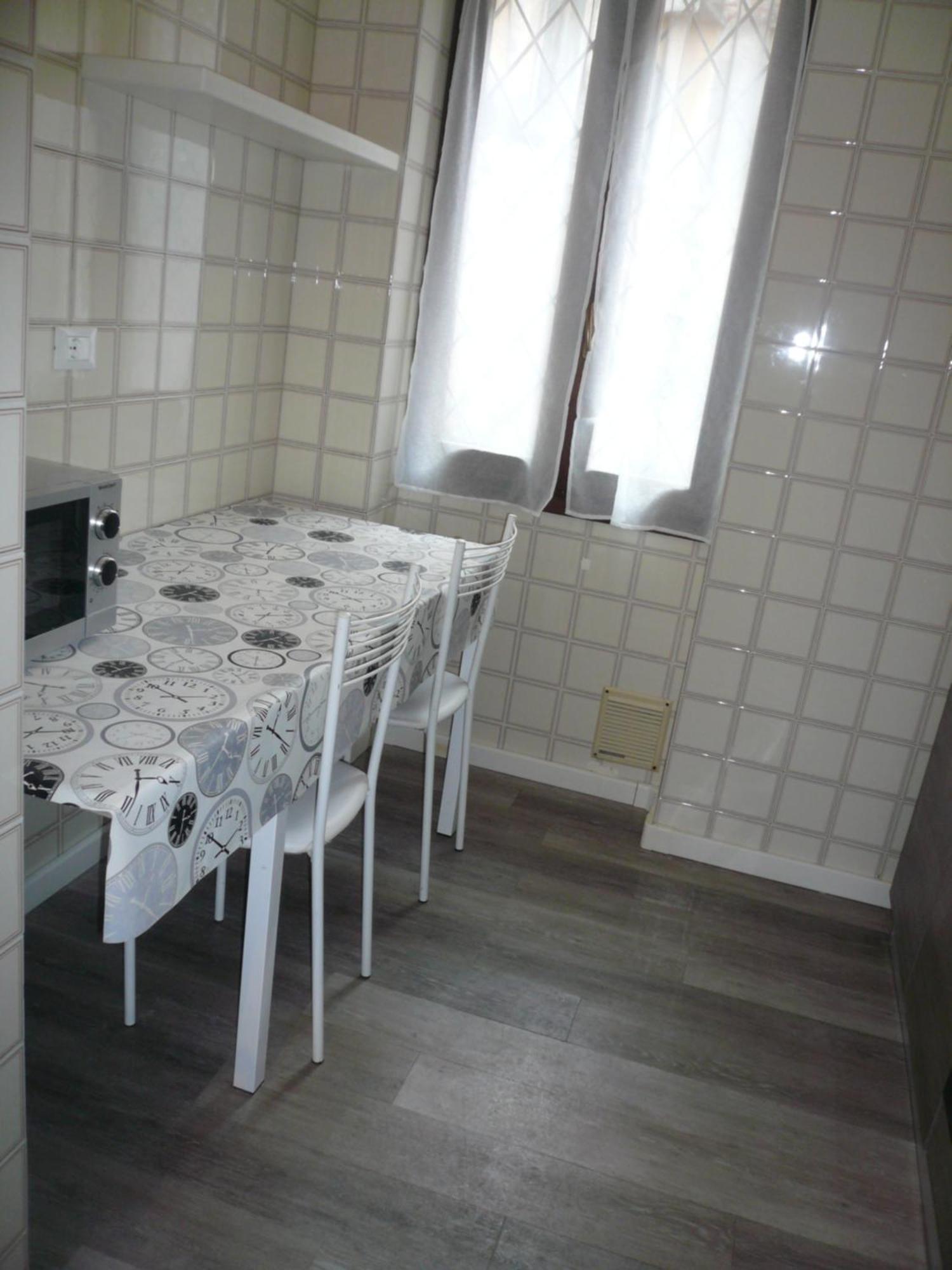 Oasi Holiday Home Toscolano Maderno Room photo