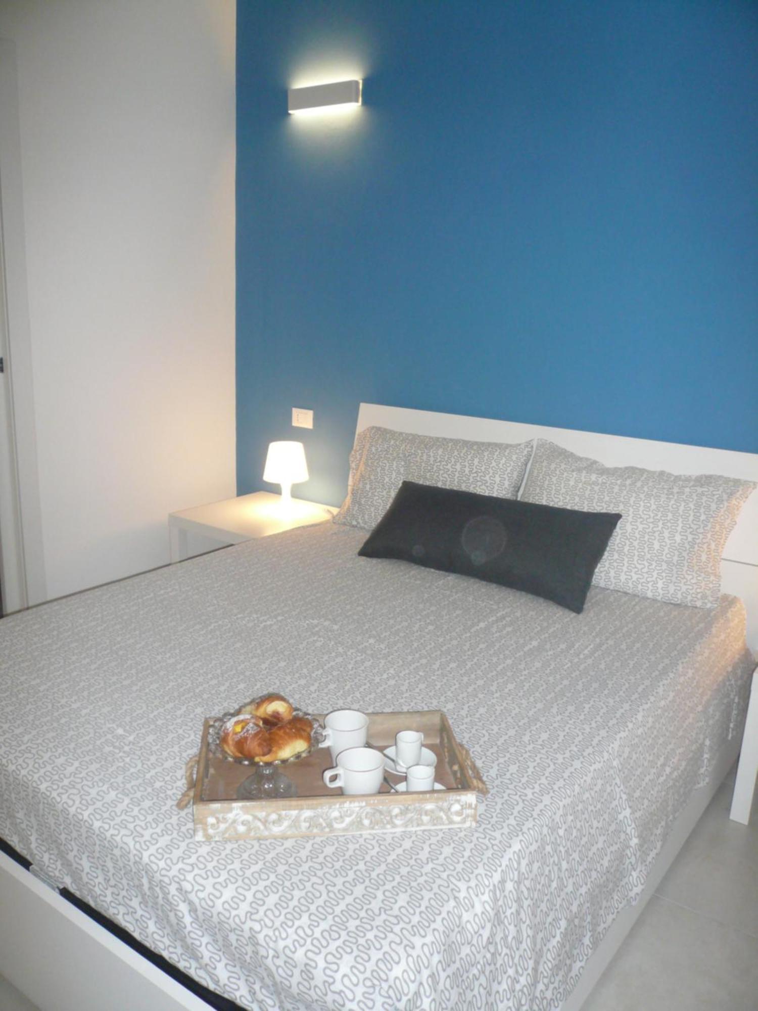 Oasi Holiday Home Toscolano Maderno Room photo