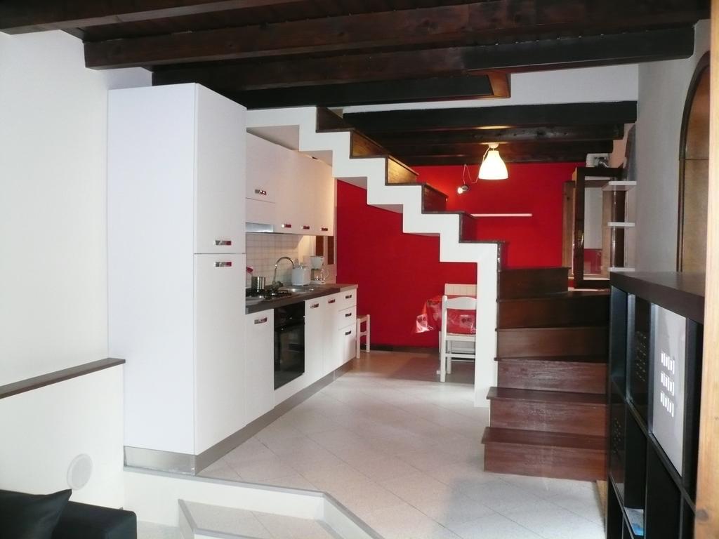 Oasi Holiday Home Toscolano Maderno Room photo