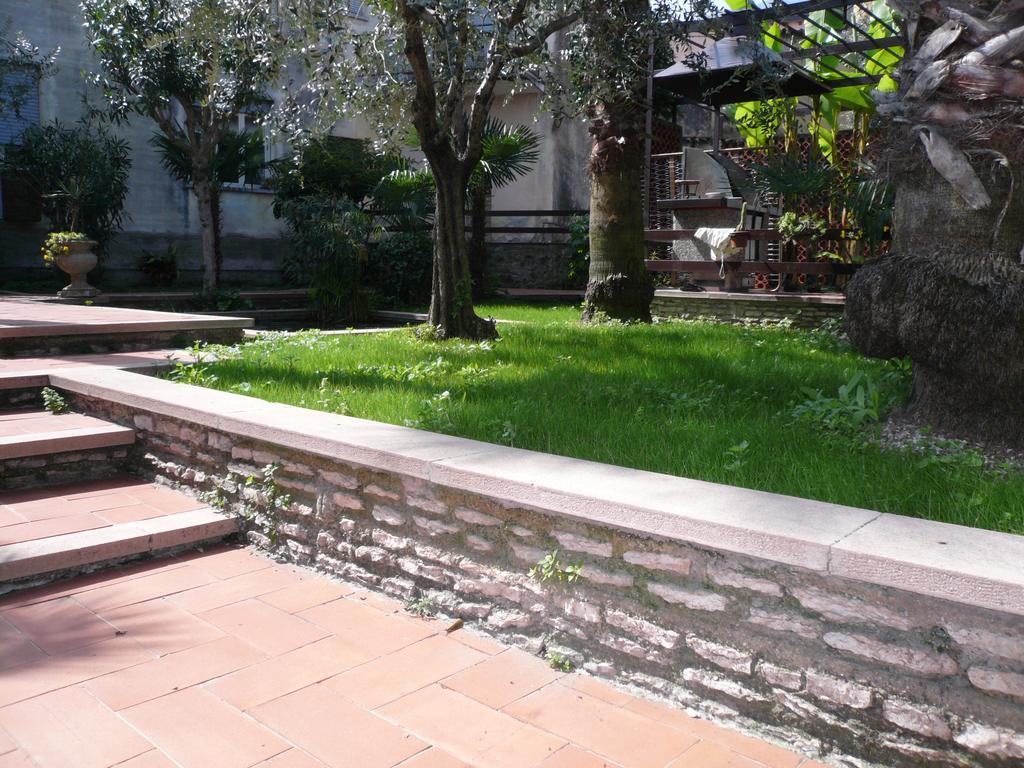 Oasi Holiday Home Toscolano Maderno Exterior photo