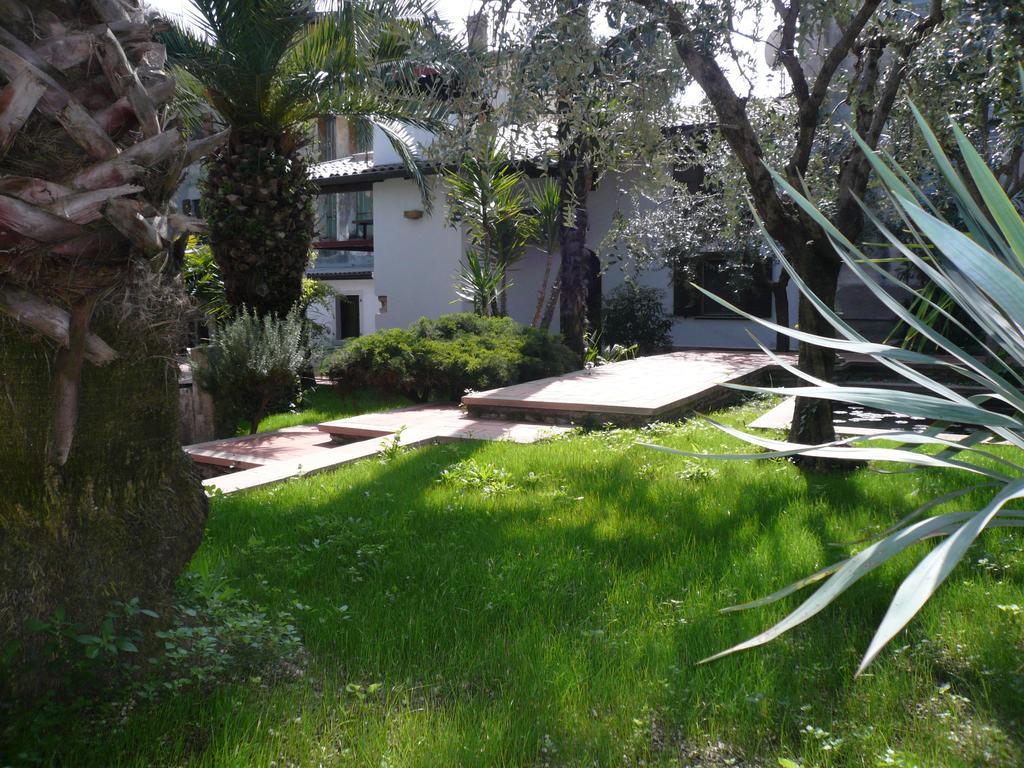 Oasi Holiday Home Toscolano Maderno Exterior photo