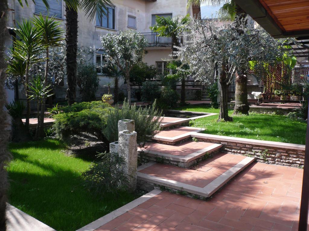Oasi Holiday Home Toscolano Maderno Exterior photo